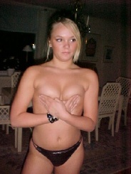 HeissbluetigeBlondesucht 22 Jahre, aus Karben