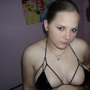 NadideGleina 19 Jahre, aus Gleina