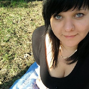 Anita88 29 Jahre, aus Lehrte