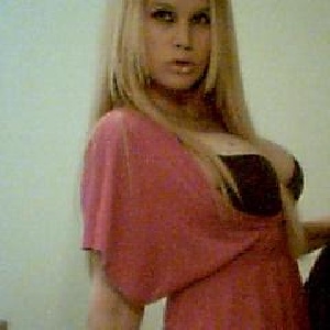 AntonietteLusia 23 Jahre, aus Offenbach