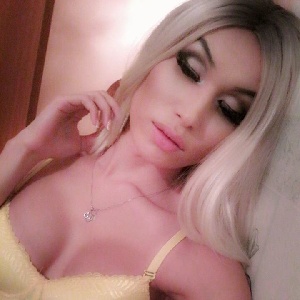 Maribella 25 Jahre, aus Köln