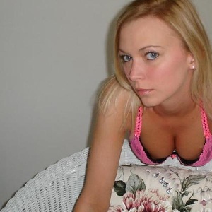 Sinaagain 26 Jahre, aus Schönborn