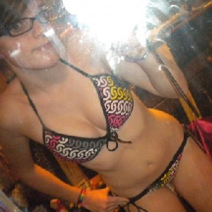CarmenMaria77 28 Jahre, aus Jettingen