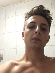 Firstslut 22 Jahre, aus Mönchengladbach