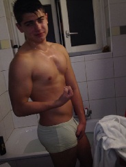 milosh 23 Jahre, aus Männedorf