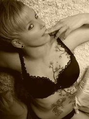 Tattoogirl89 30 Jahre, aus Kleinmachnow