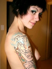 Lady_Tattoo 26 Jahre, aus Puchenau