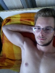 miki_into 24 Jahre, aus Wien
