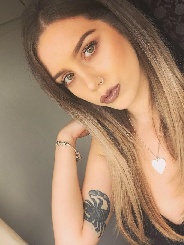Mary-Sweet 24 Jahre, aus Berlin