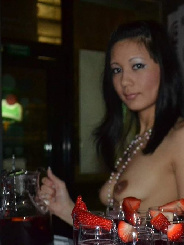 Arina2084 25 Jahre, aus Weitersfeld