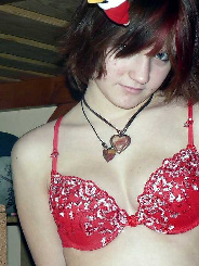 nathalietha 24 Jahre, aus Reesdorf